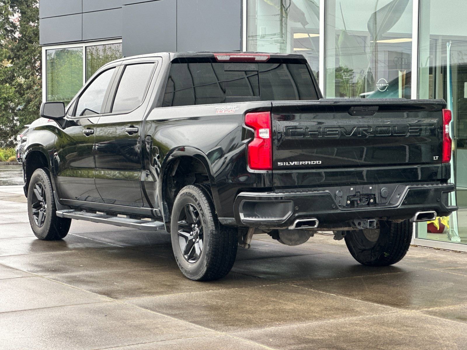 Used 2020 Chevrolet Silverado 1500 LT Trail Boss AWD/4WD image 5