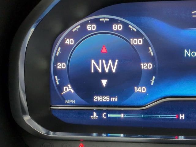 Used 2024 Chevrolet Suburban High Country image 33