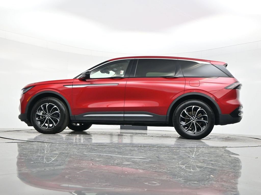 Used 2025 Lincoln Nautilus Premier image 52