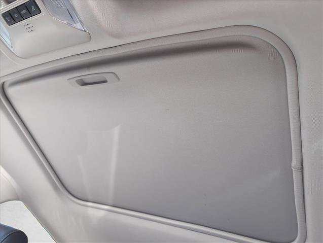 Used 2022 Toyota RAV4 Limited image 14