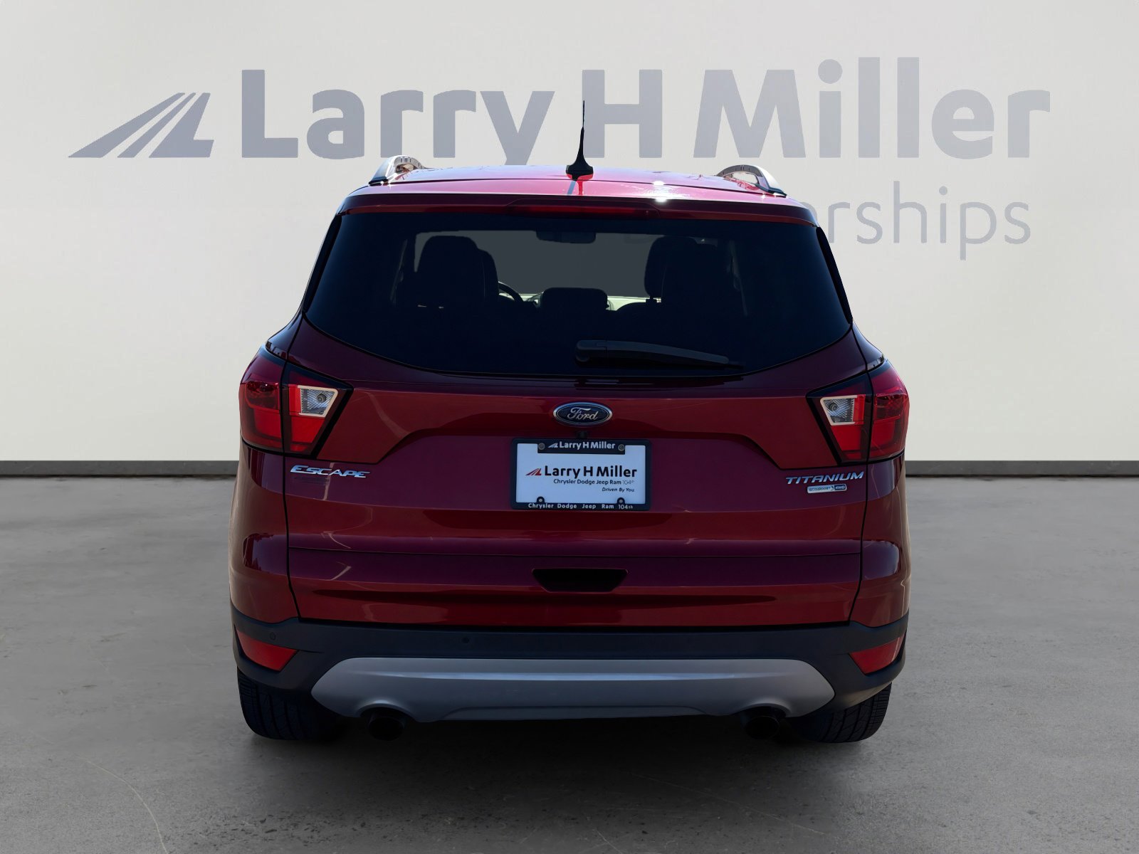 Used 2019 Ford Escape Titanium image 5