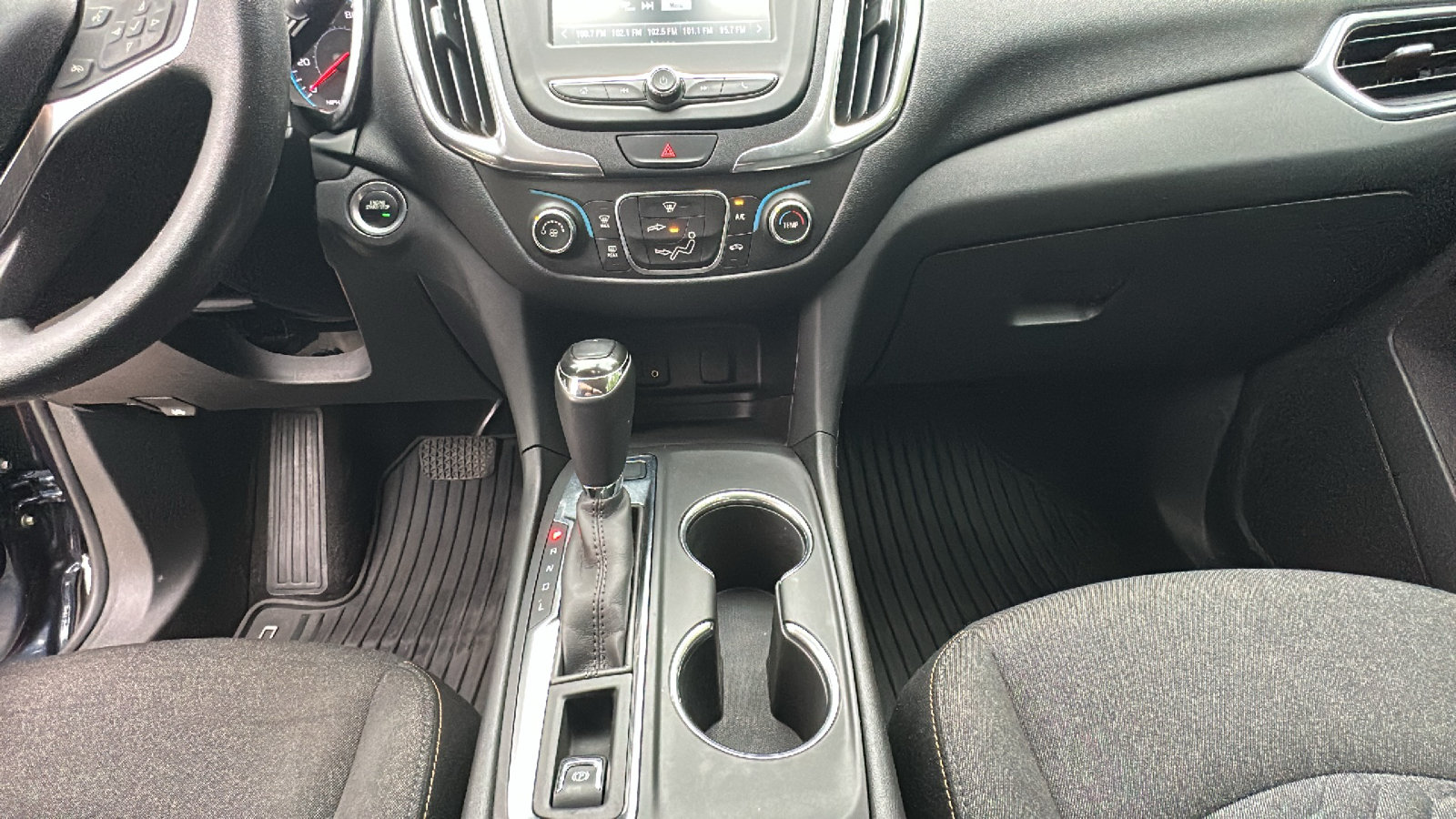 Used 2018 Chevrolet Equinox LT AWD/4WD image 21