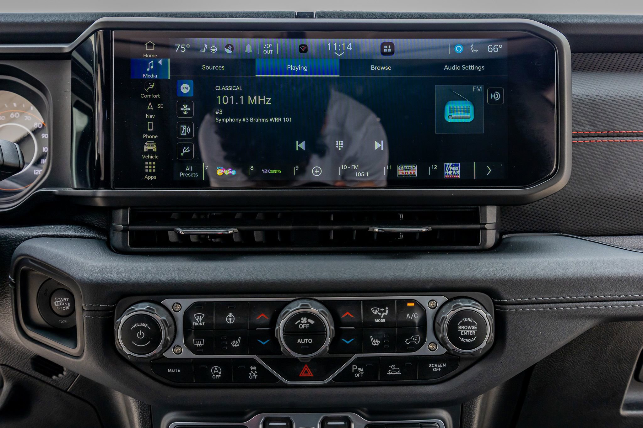 Used 2024 Jeep Gladiator Rubicon AWD/4WD image 24