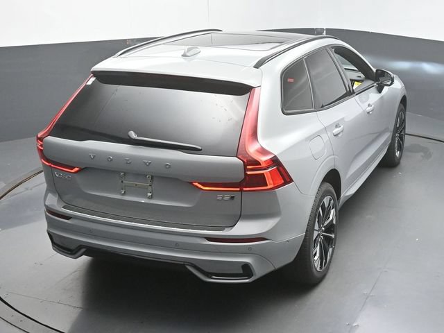 New 2026 Volvo XC60 B5 Plus w/ Protection Package Premier AWD/4WD image 45