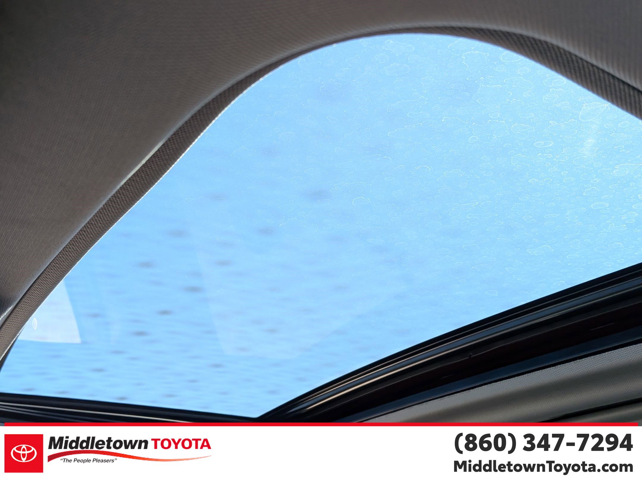 Used 2023 Toyota RAV4 Limited AWD/4WD image 28