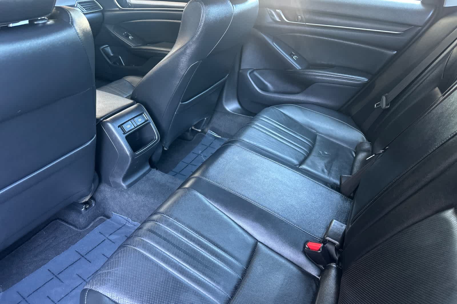 Used 2021 Honda Accord Sport Special Edition image 4