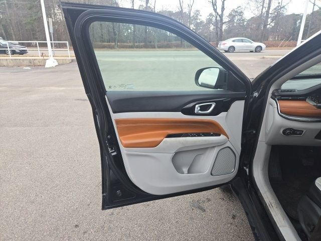 Used 2022 Jeep Compass Limited image 10