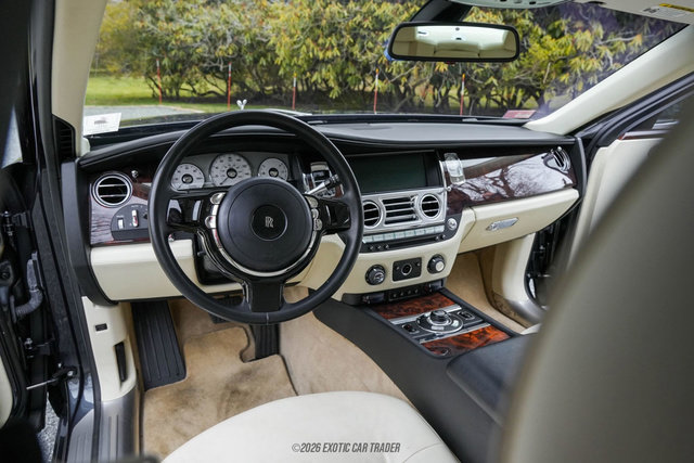 Used 2011 Rolls-Royce Ghost image 73