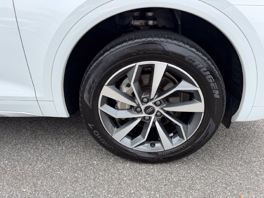 Used 2023 Audi Q5 2.0T Premium AWD/4WD image 11