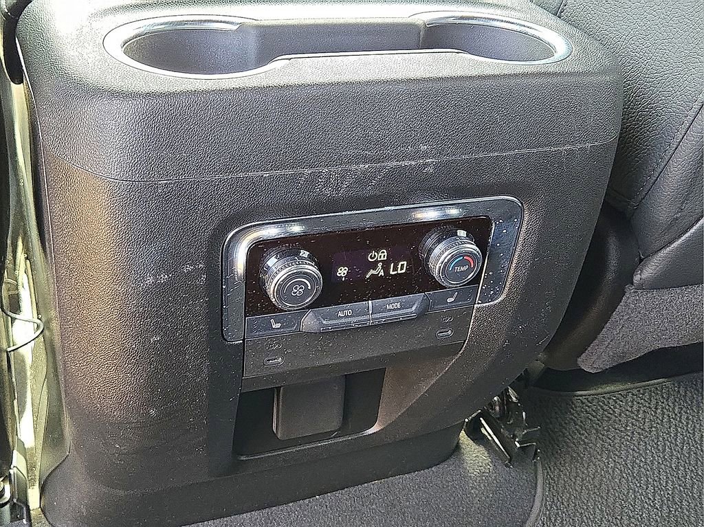 Used 2025 GMC Yukon Denali image 18