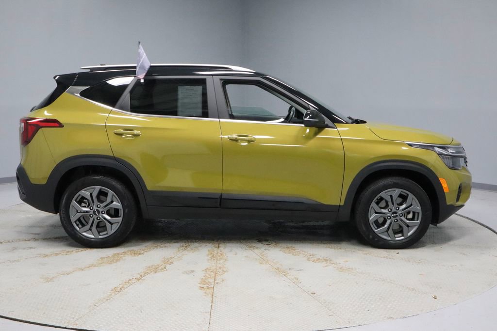 Used 2024 Kia Seltos S AWD/4WD image 7