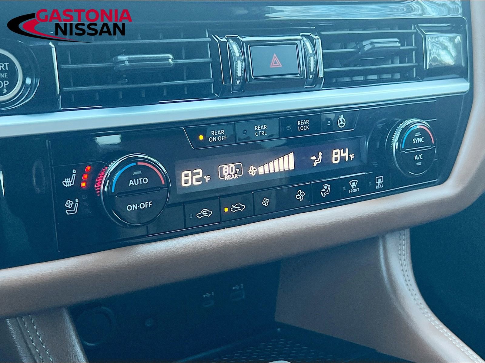 Used 2024 Nissan Pathfinder Platinum w/ Cargo Package image 19