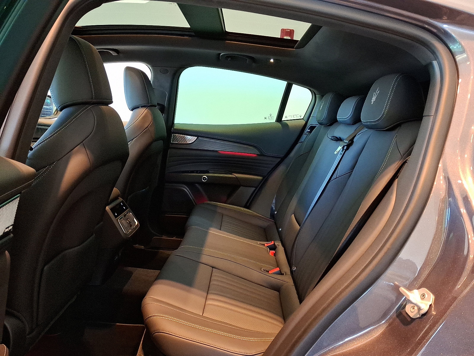 New 2025 Maserati Grecale GT image 5