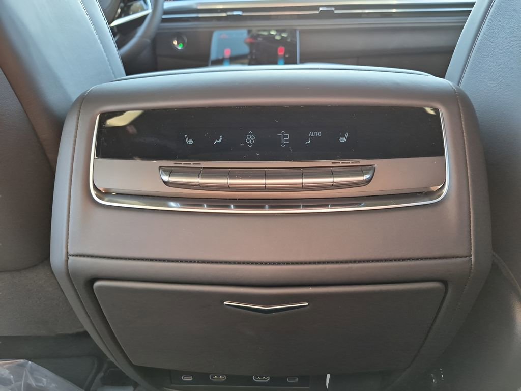 New 2026 Cadillac Escalade ESV V image 22