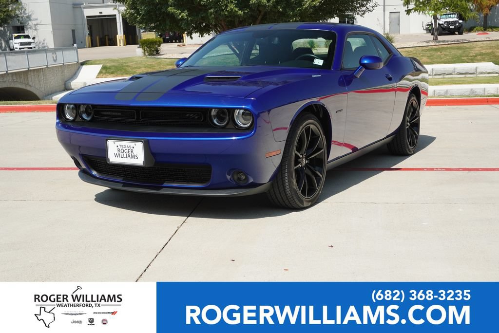 Used 2018 Dodge Challenger R/T w/ Driver Convenience Group RWD image 1