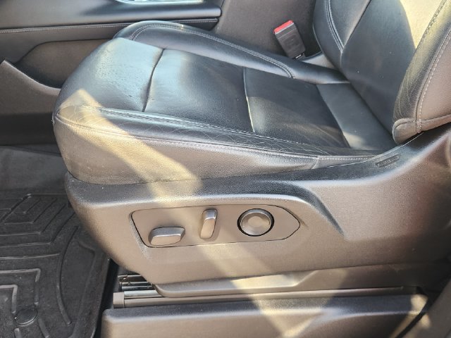 Used 2021 Chevrolet Suburban LT RWD image 23