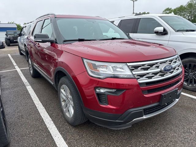 Used 2018 Ford Explorer XLT w/ Equipment Group 202A AWD/4WD image 2