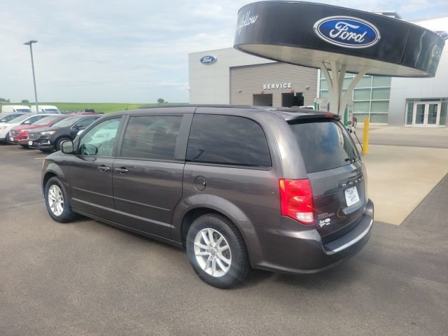 Used 2016 Dodge Grand Caravan SXT w/ UConnect Hands-Free Group FWD image 3