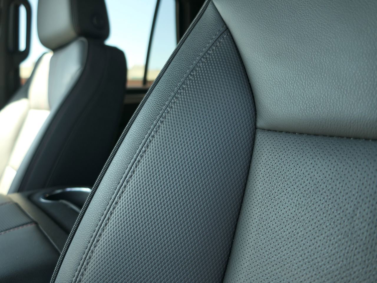 Used 2025 Chevrolet Tahoe RST image 18