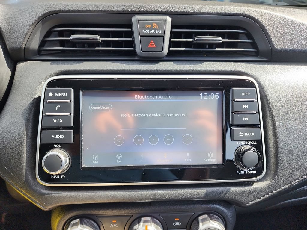 Used 2023 Nissan Versa S FWD image 26