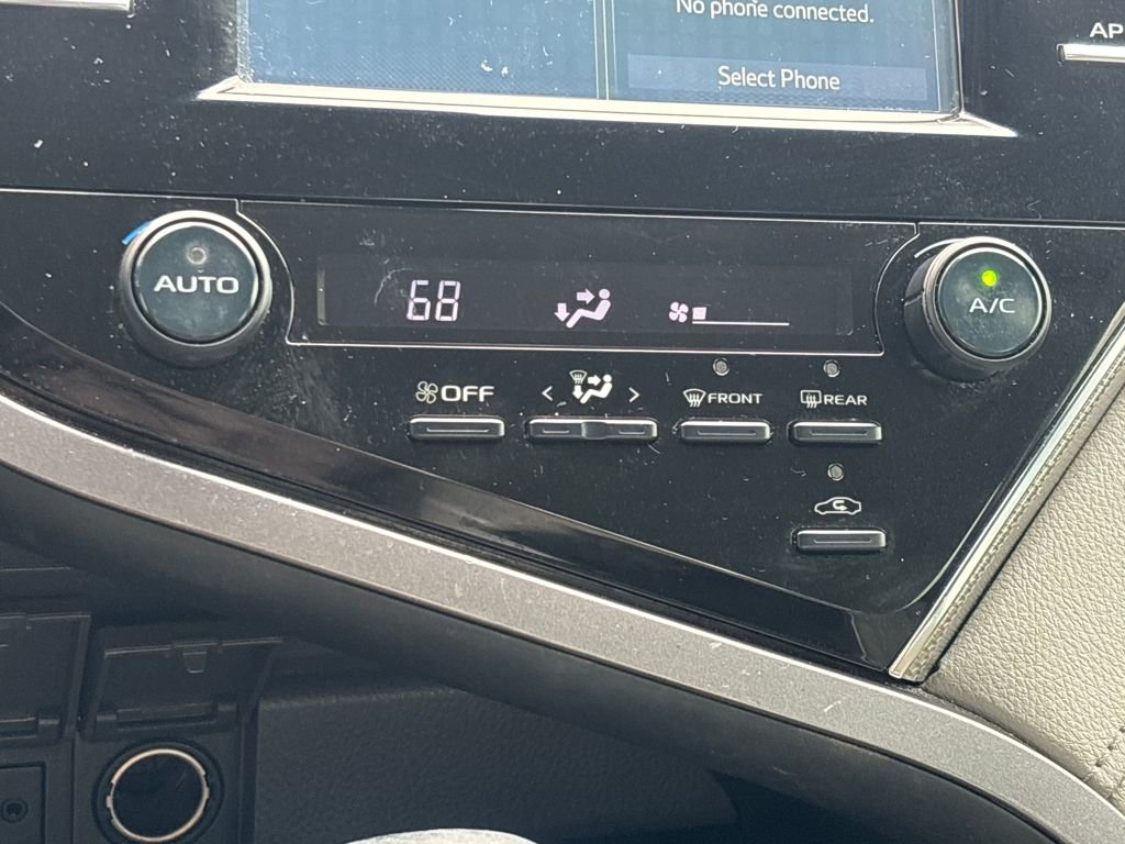 Used 2018 Toyota Camry SE image 13