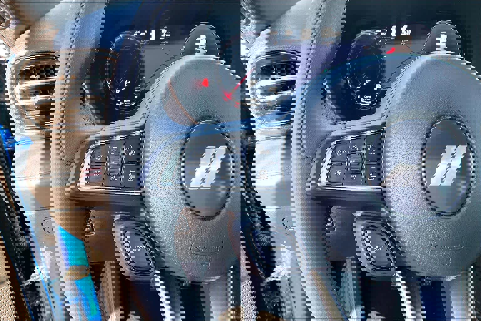 Used 2023 Dodge Hornet GT Plus w/ GT Blacktop Package image 23