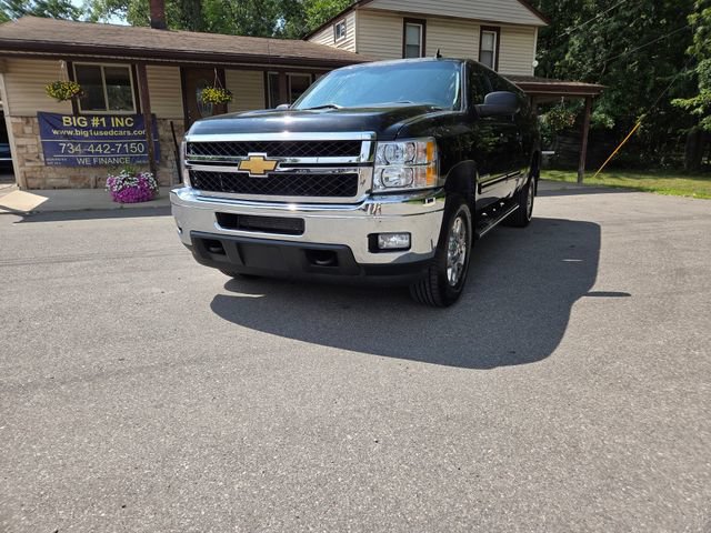 Used 2014 Chevrolet Silverado 2500 LT w/ Interior Plus Package AWD/4WD image 1