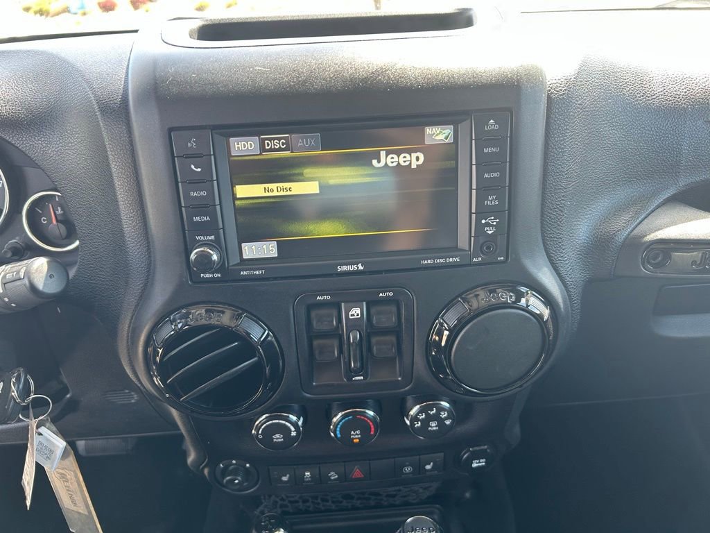 Used 2015 Jeep Wrangler Unlimited Sahara image 19