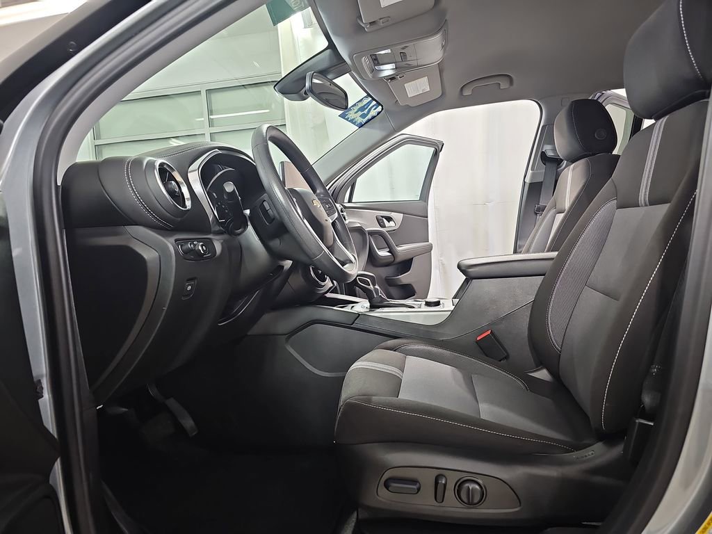 Certified 2024 Chevrolet Blazer LT w/ Convenience Package FWD image 19