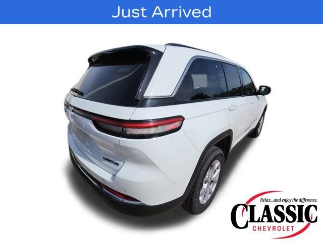 Used 2022 Jeep Grand Cherokee Limited image 7