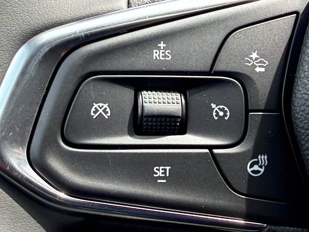 New 2026 Chevrolet Trax LT w/ Sunroof Package FWD image 20