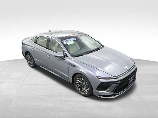 Used 2025 Hyundai Sonata Limited image 24