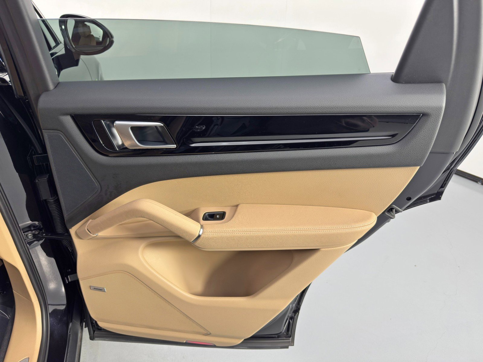 Used 2019 Porsche Cayenne E-Hybrid image 47