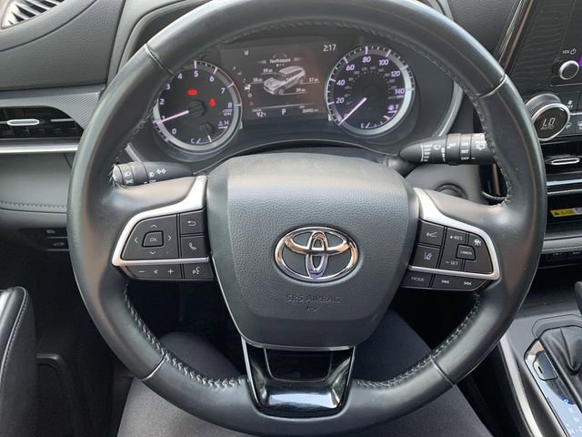 Used 2023 Toyota Highlander XSE image 19