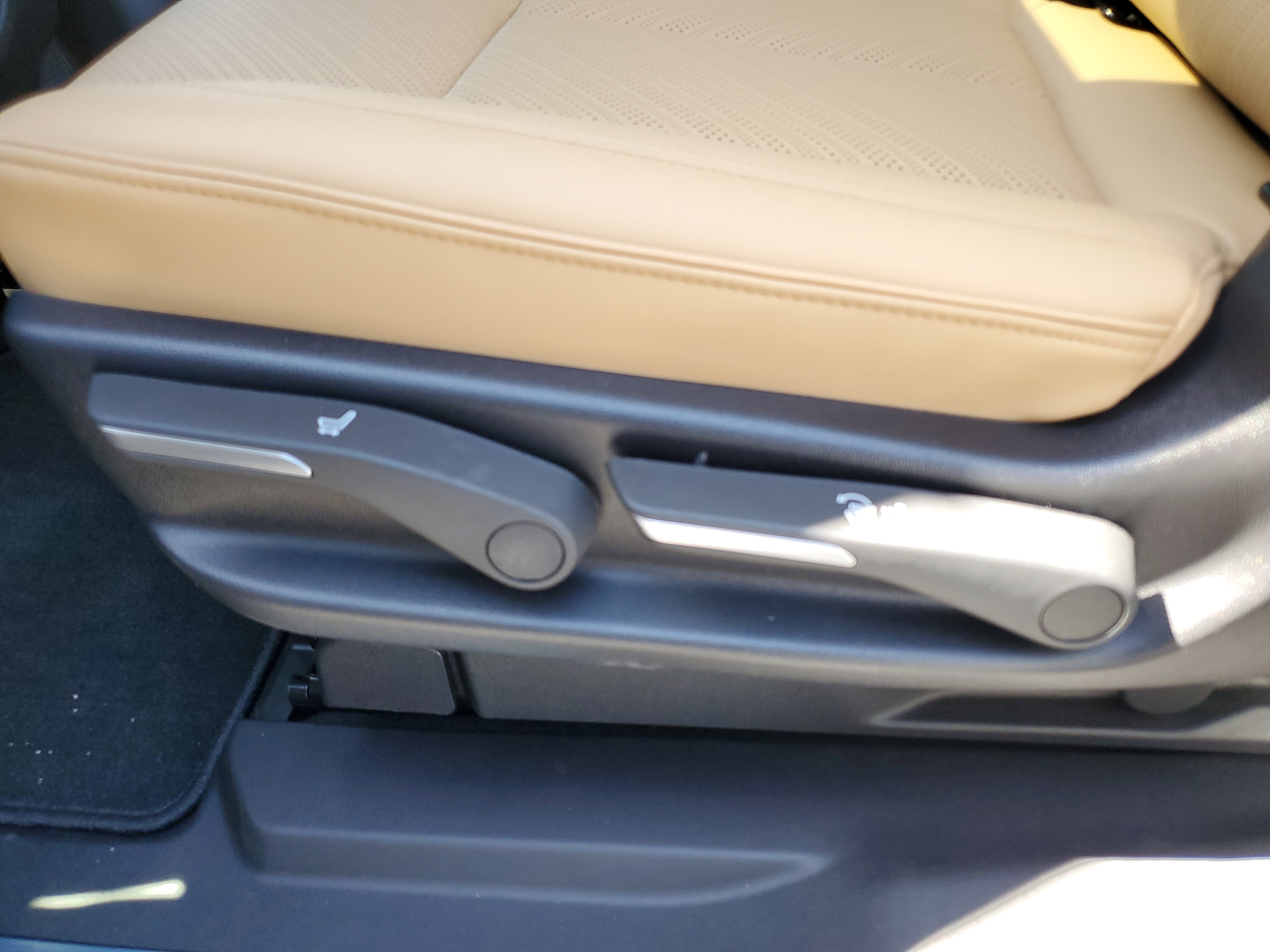 New 2025 Cadillac Escalade IQ Sport 2 image 12