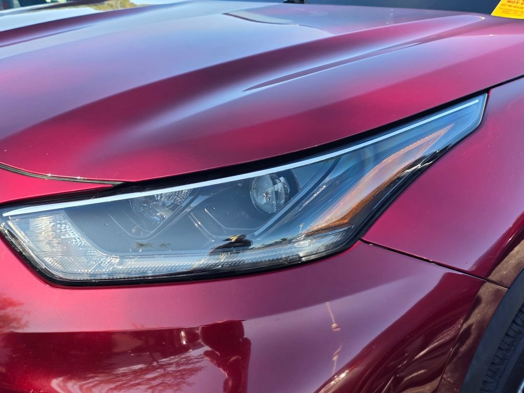 Used 2021 Toyota Highlander XLE FWD image 21