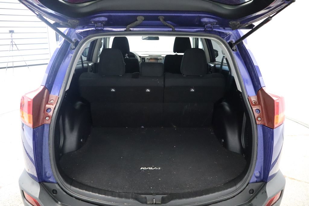 Used 2015 Toyota RAV4 XLE AWD/4WD image 19