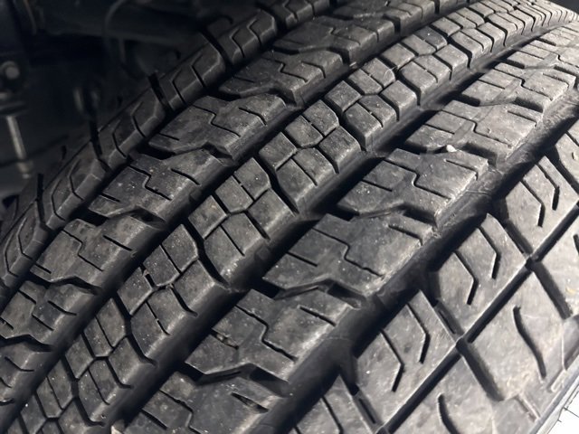 Used 2024 Chevrolet Colorado LT w/ LT Convenience Package image 34