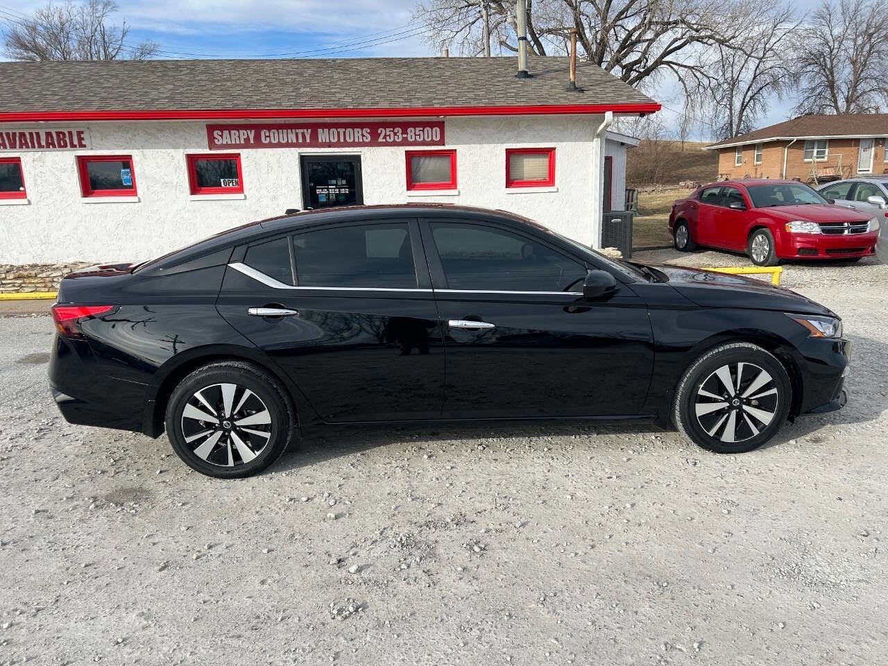 Used 2022 Nissan Altima 2.5 SV image 2