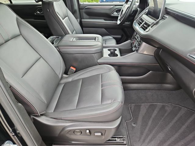 Used 2024 Chevrolet Suburban RST w/ Luxury Package RWD image 12