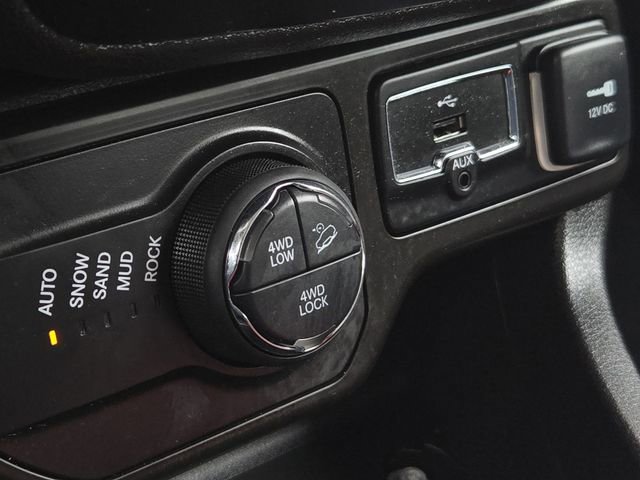 Used 2022 Jeep Renegade Trailhawk w/ Trailer Tow Group image 27