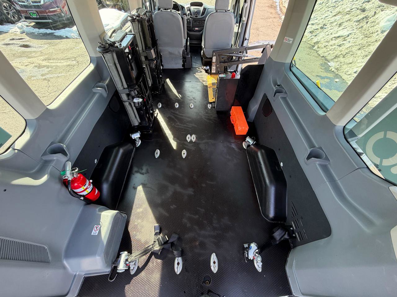 Used 2015 Ford Transit 350 XL RWD image 2