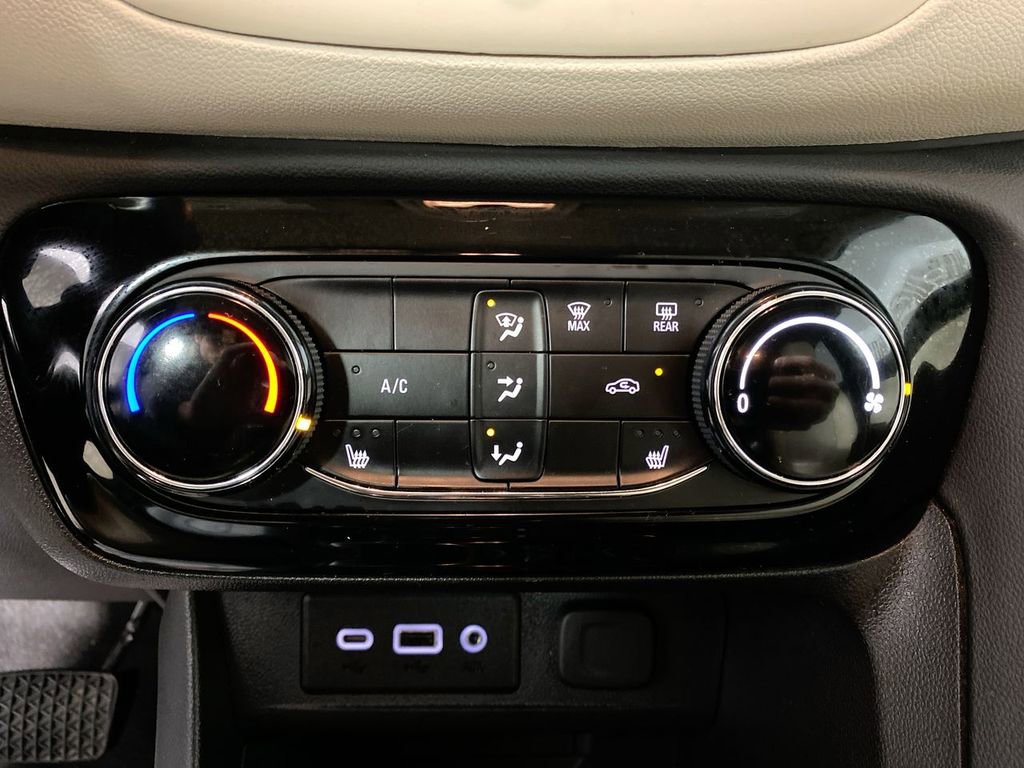 Certified 2023 Buick Encore GX Preferred w/ Cold Weather Comfort Package image 18