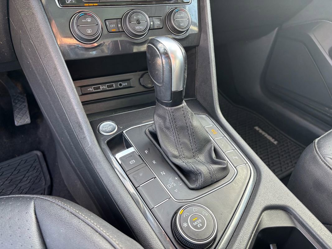 Used 2020 Volkswagen Tiguan SEL w/ 3rd Row Seat Package image 27