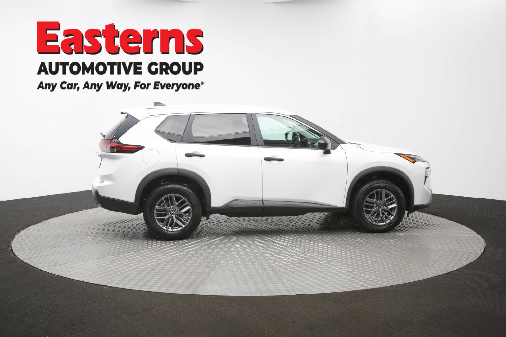 Used 2024 Nissan Rogue S AWD/4WD image 42