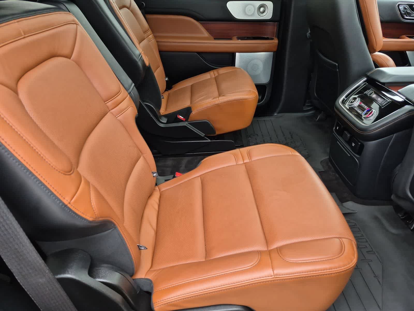 Used 2021 Lincoln Navigator Reserve w/ Luxury Package AWD/4WD image 21