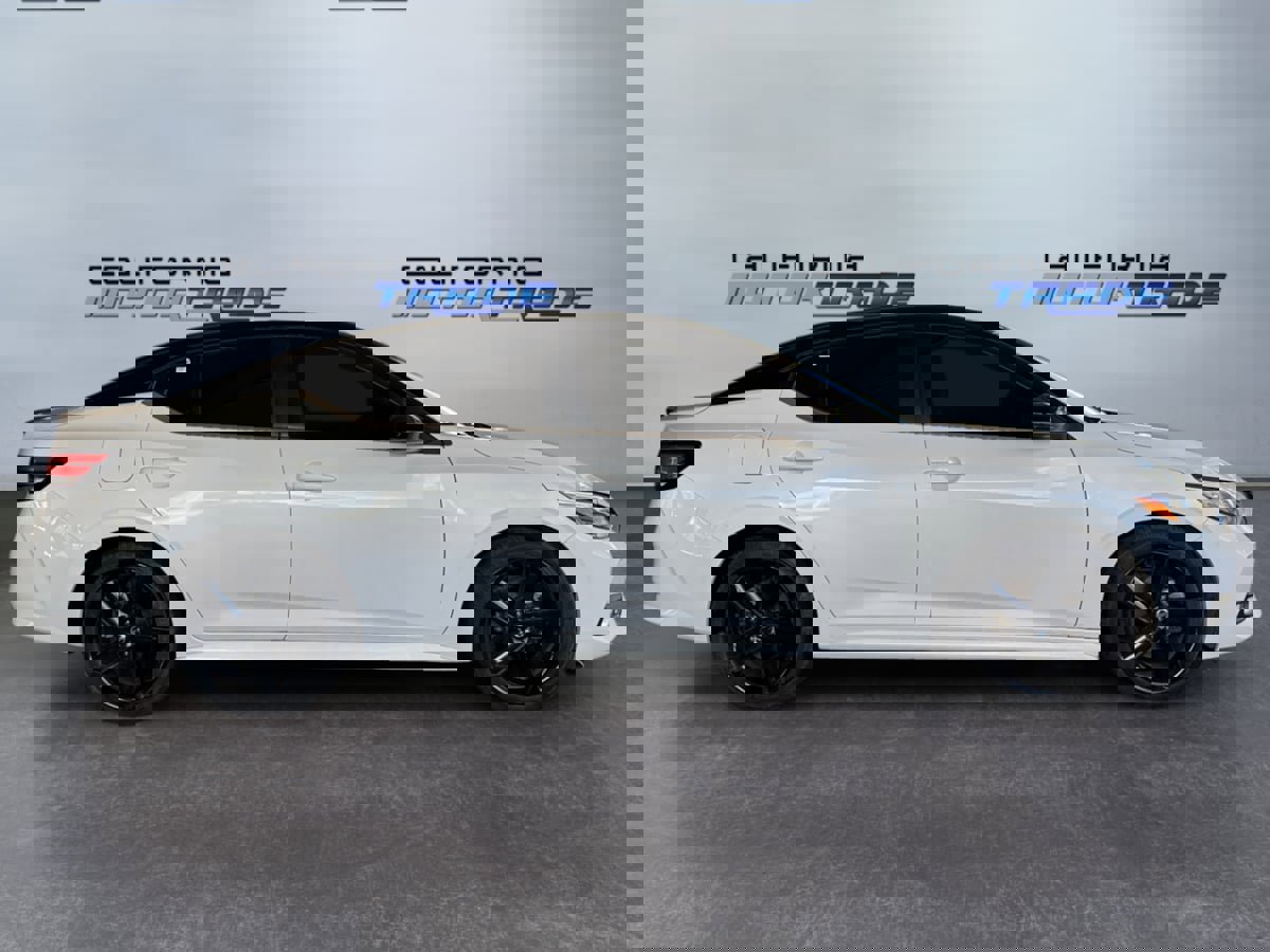 Used 2023 Nissan Sentra SR w/ Midnight Edition Package image 4