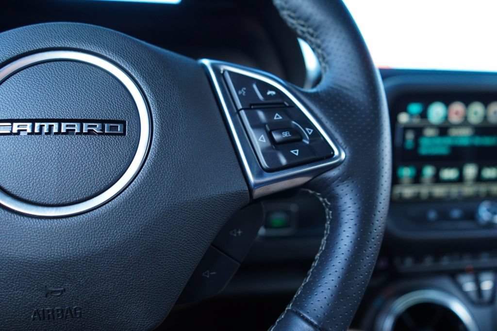 Used 2017 Chevrolet Camaro SS RWD image 31