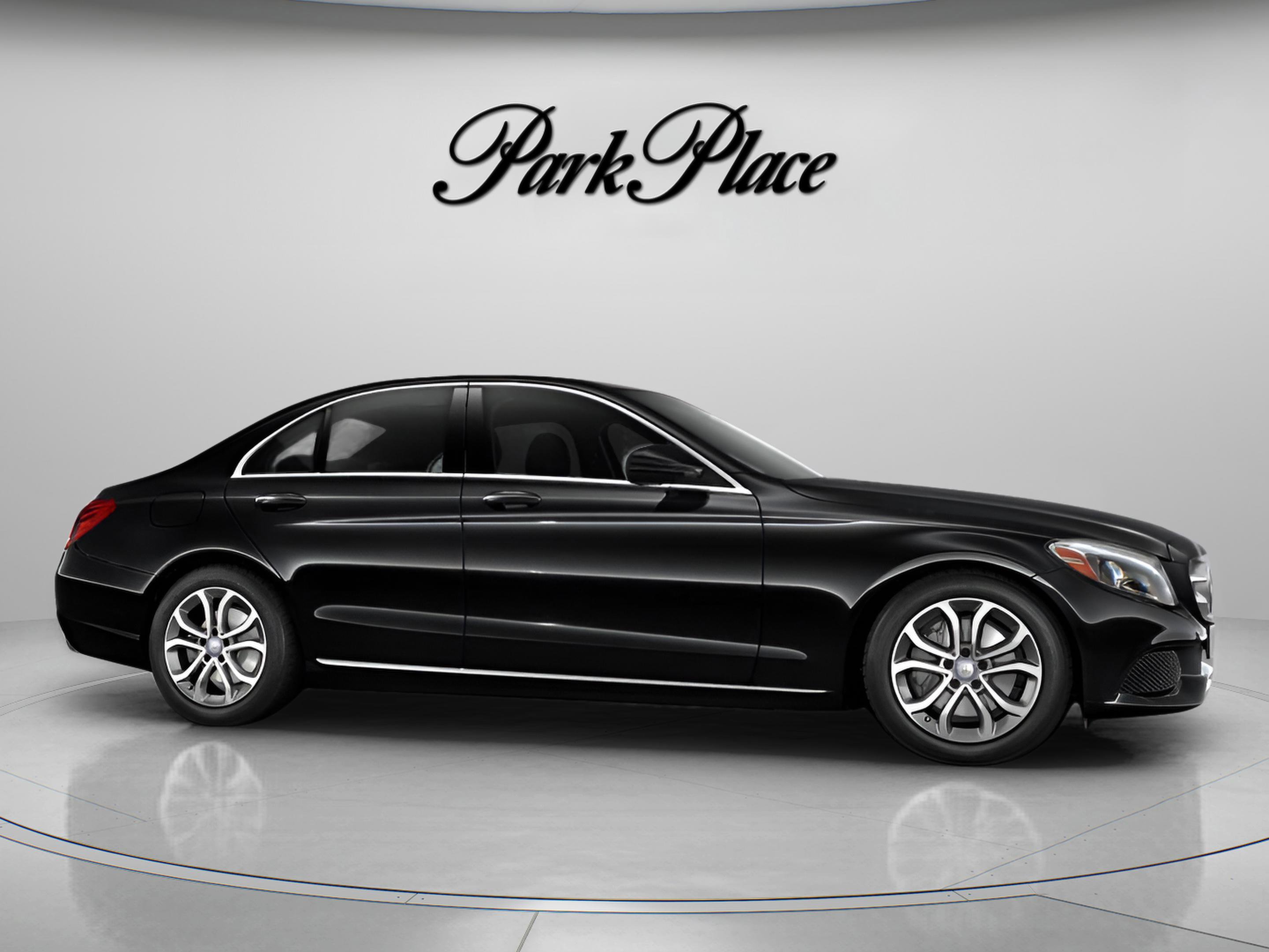 Used 2017 Mercedes-Benz C 300 Sedan image 28