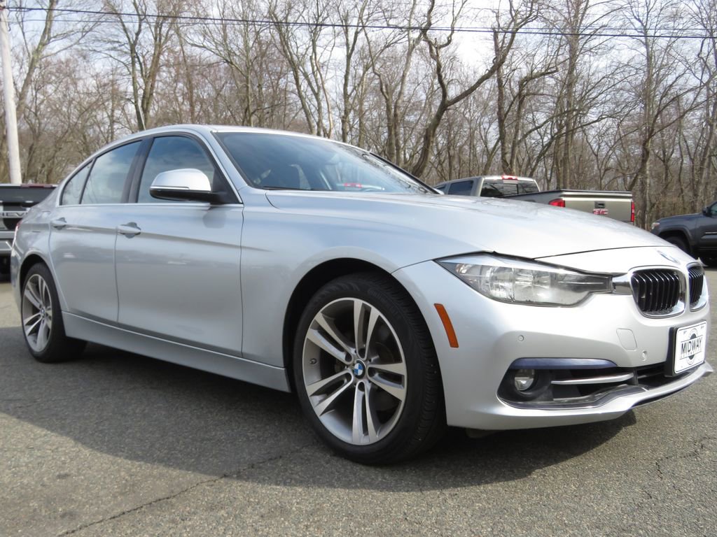 Used 2017 BMW 330i xDrive Sedan image 3